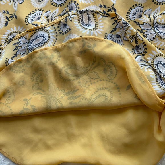 ❤️2/$15 or 3/$21❤️ Loft Paisley Strappy Cami Size Small - Picture 8 of 10